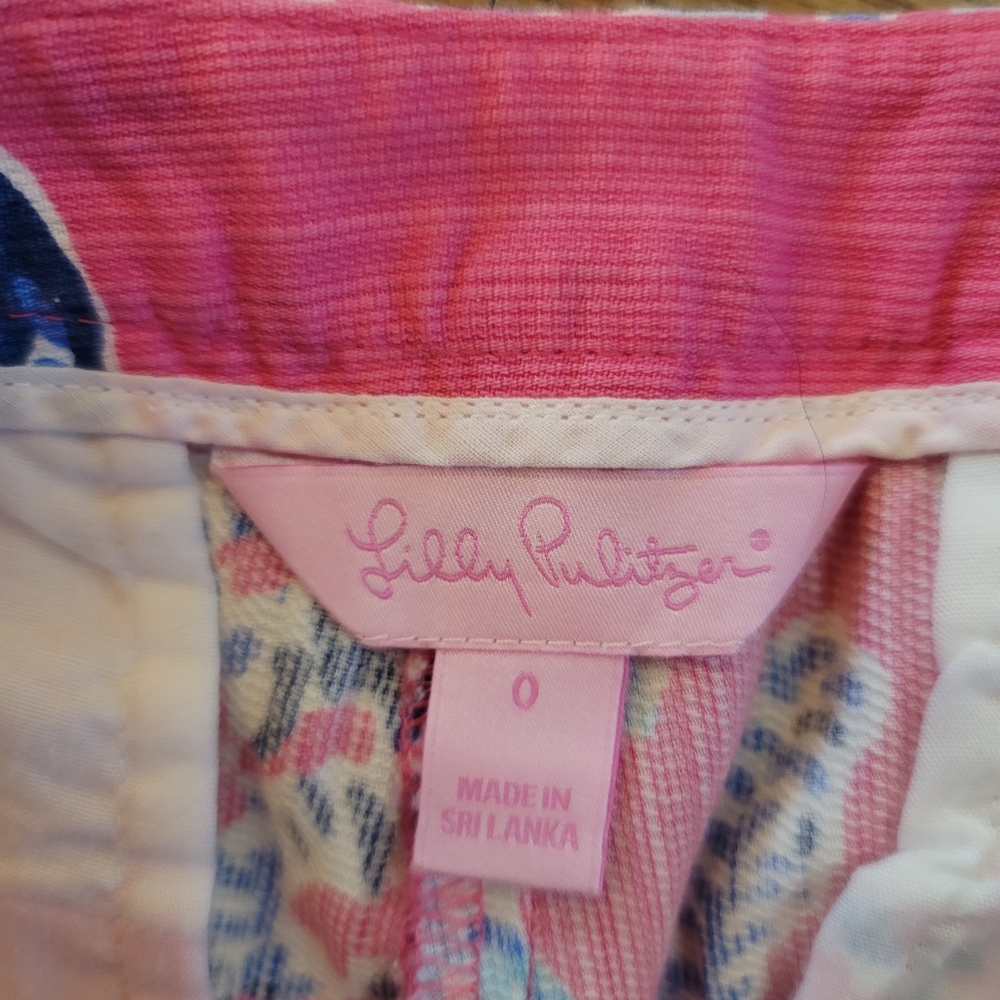 Lilly Pulitzer Vibrant Pink & Blue Patterned Women's Shorts With Pockets - Picture 3 of 5